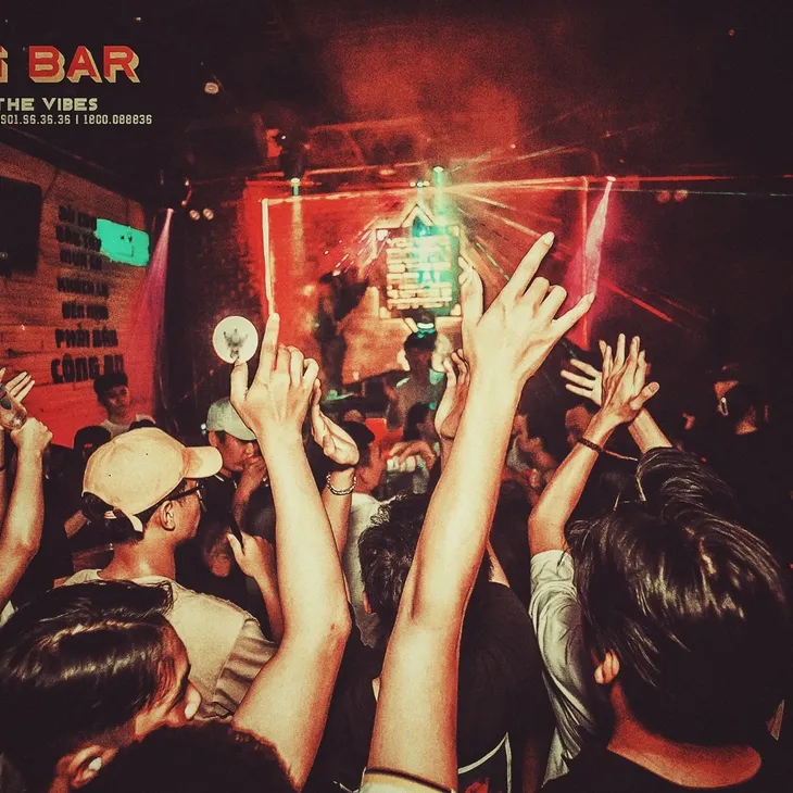 Đông Bar Pub